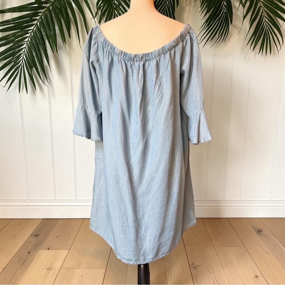 Forever 21+ Off-Shoulder Chambray Dress | Light Wash Denim Look | Size 1X | NWT - Picture 4 of 16
